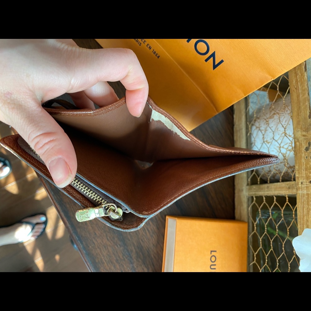 Louis Vuitton Compact Zippy Wallet - Picture 7 of 8